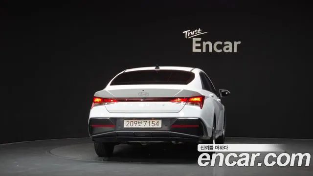 Hyundai Avante — Фото автомобиля 4
