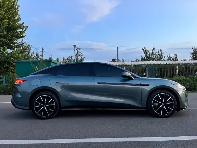 BYD Han L — Фото автомобиля 17