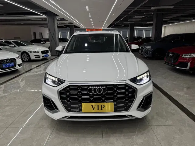 Audi Q5L — Фото автомобиля 2