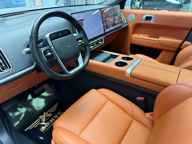 Li Auto L7 — Фото автомобиля 8