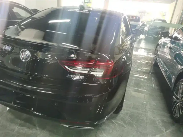Buick Regal — Фото автомобиля 7