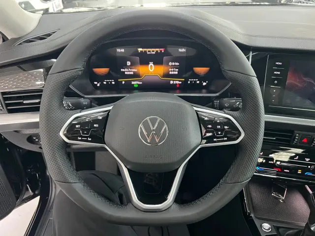 Volkswagen Passat — Фото автомобиля 14
