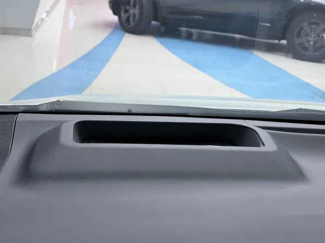 Toyota Alphard — Фото автомобиля 23