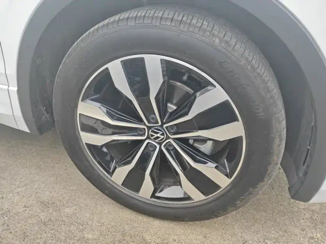 Volkswagen Tiguan L — Фото автомобиля 6