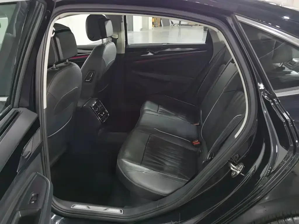 Volkswagen Passat 2022 330TSI Premium Edition — Фото автомобиля 15