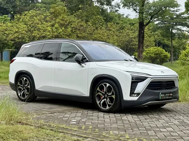 Nio ES8 — Фото автомобиля 3