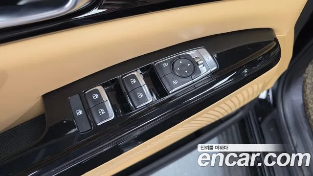 Kia Carnival Generation 4 — Фото автомобиля 14