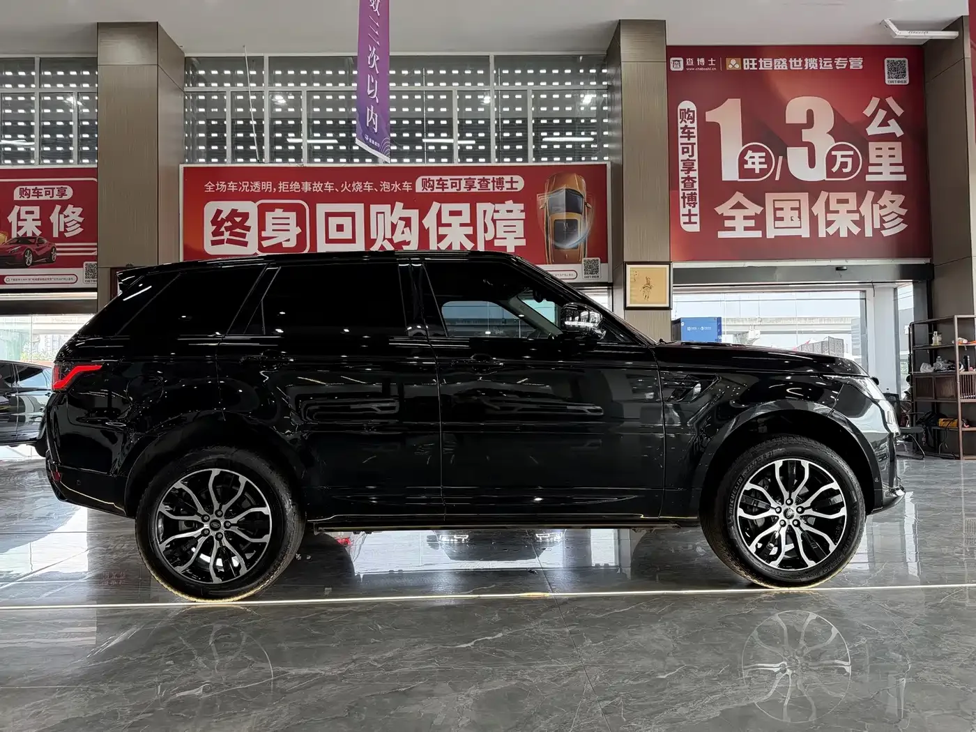 Land Rover Range Rover Sport 2022 3.0 L6 Gloss Black Edition — Фото автомобиля 21