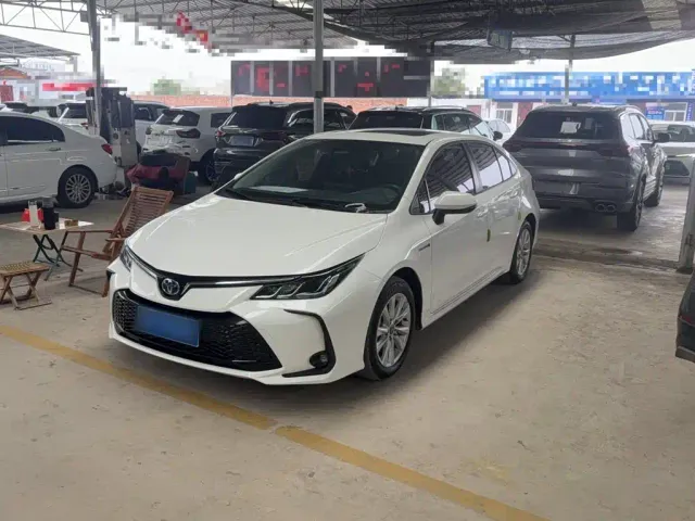 Фотография автомобиля — Toyota Corolla