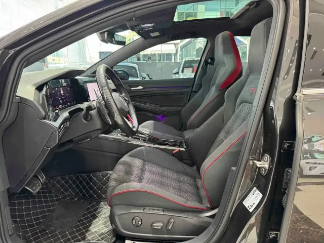 Volkswagen Golf GTI — Фото автомобиля 5