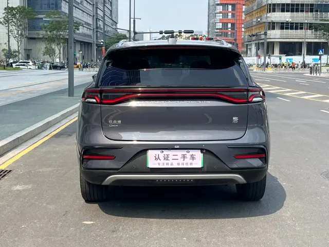 BYD Tang — Фото автомобиля 5