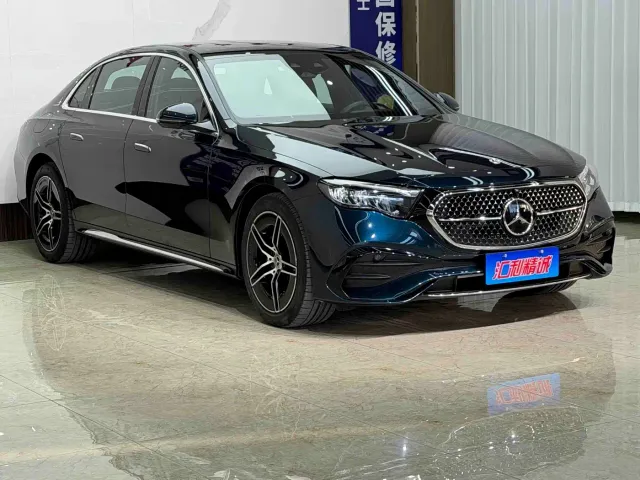 Mercedes-Benz E-Class — Фото автомобиля 3
