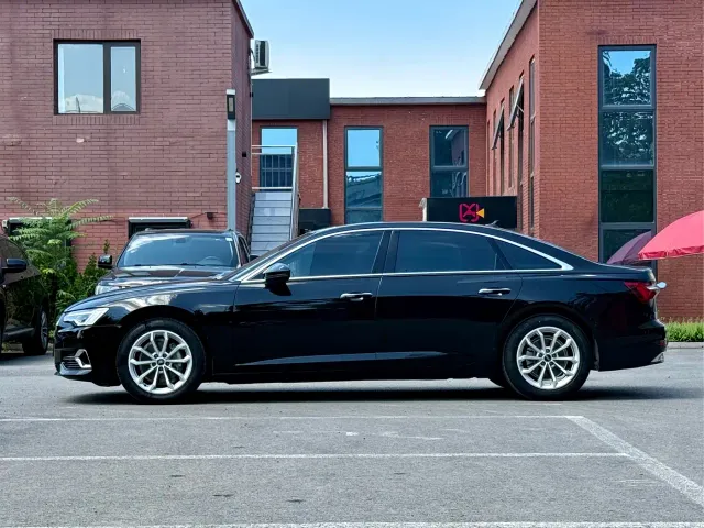 Audi A6L — Фото автомобиля 3