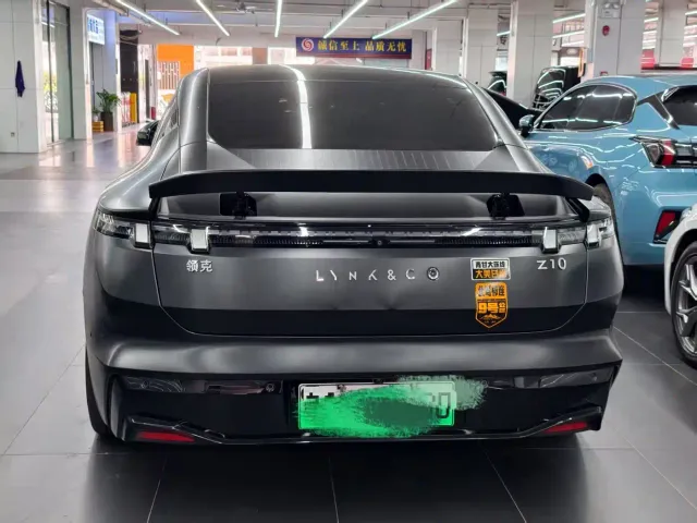 Lynk & Co Z10 — Фото автомобиля 7