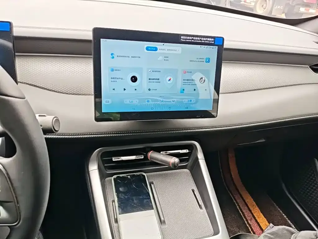 BYD Qin PLUS 2025 DM-i Smart Drive 55KM Leader — Фото автомобиля 12