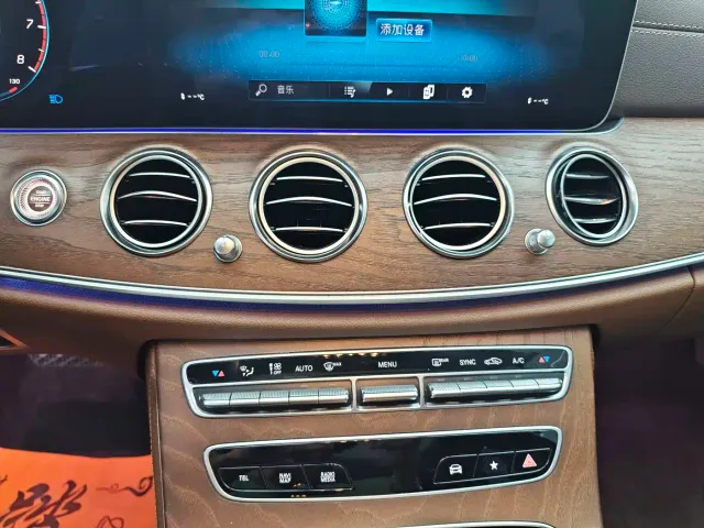Mercedes-Benz E-Class — Фото автомобиля 13