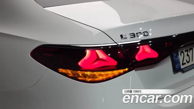 Mercedes-Benz E-Class W214 — Фото автомобиля 22
