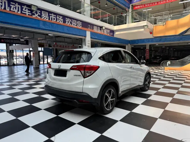 Honda Vezel — Фото автомобиля 6