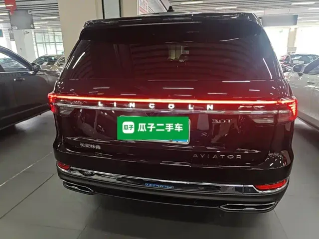 Lincoln Aviator — Фото автомобиля 5