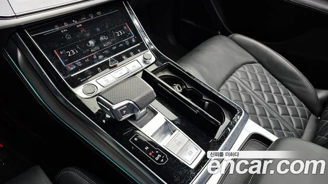 Audi Q7 — Фото автомобиля 9
