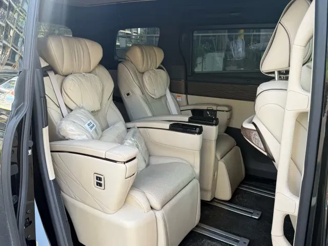 Toyota Alphard — Фото автомобиля 8