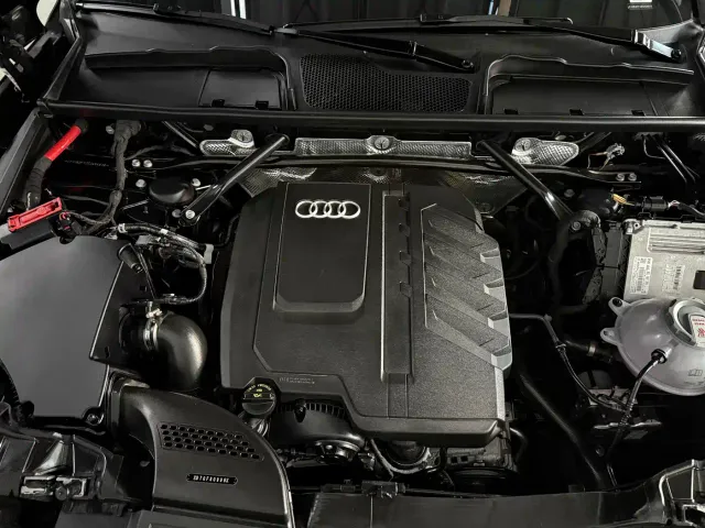 Audi Q5L — Фото автомобиля 5