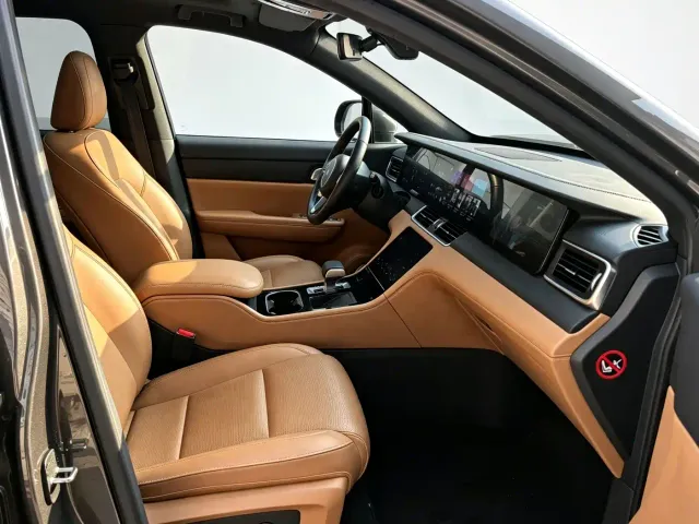 Li Auto ONE — Фото автомобиля 8