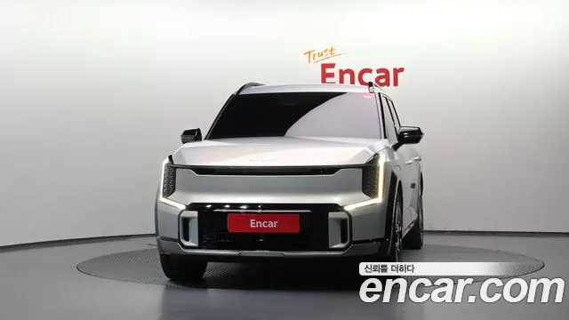 Kia EV9 — Фото автомобиля 3