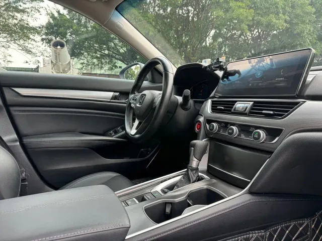 Honda Accord — Фото автомобиля 13
