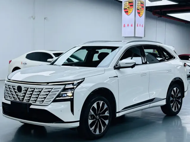 Фотография автомобиля — Changan CS75 Plus