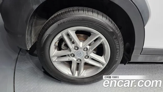 Hyundai Kona Новый Kona Бензин 2.0 2WD — Фото автомобиля 5