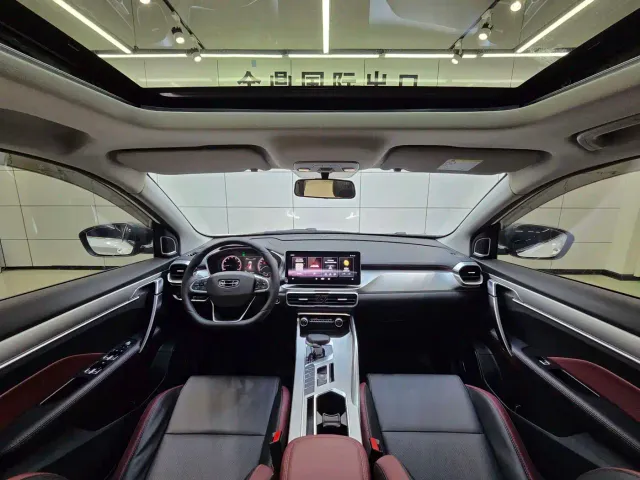 Geely Binyue — Фото автомобиля 13