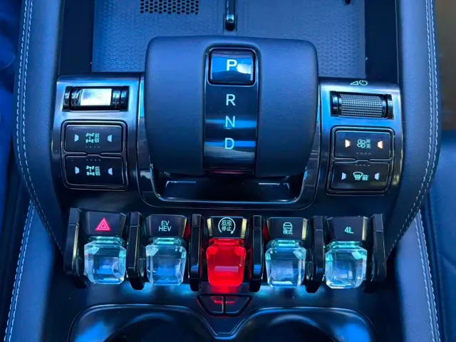 BYD FangChengBao Leopard 5 — Фото автомобиля 11