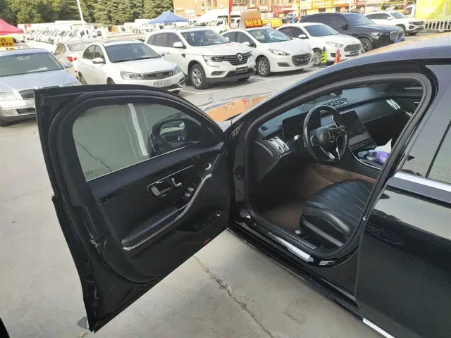 Mercedes-Benz S-Class — Фото автомобиля 12