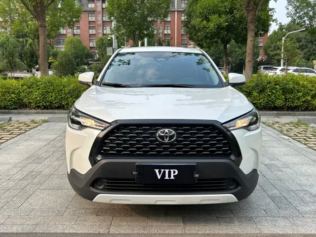Toyota Corolla Cross — Фото автомобиля 2