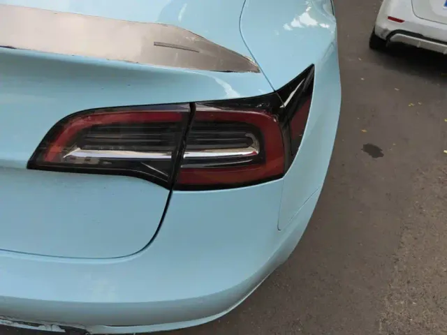 Tesla Model 3 — Фото автомобиля 7
