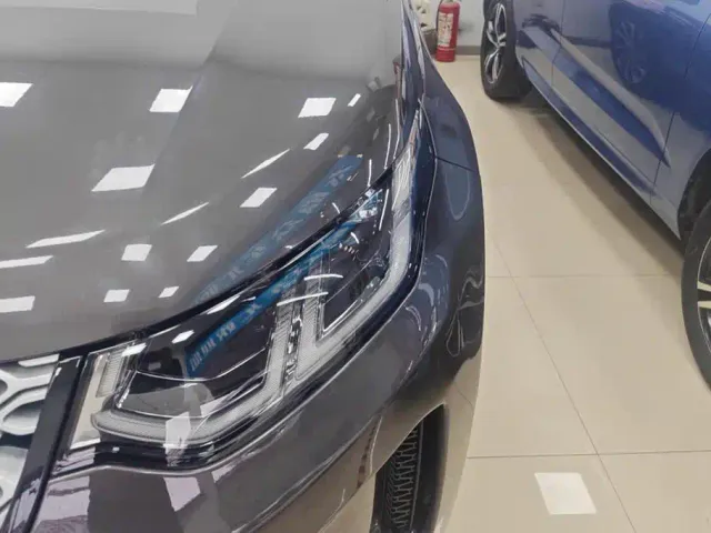 Land Rover Discovery Sport — Фото автомобиля 5