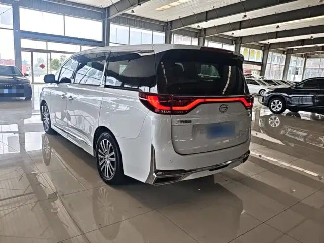 GAC Trumpchi M8 — Фото автомобиля 4