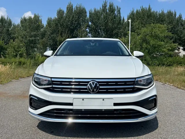 Volkswagen Bora — Фото автомобиля 2