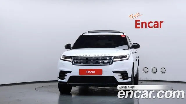 Land Rover Range Rover Velar Range Rover Velar 2.0 P250 Dynamic SE — Фото автомобиля 3