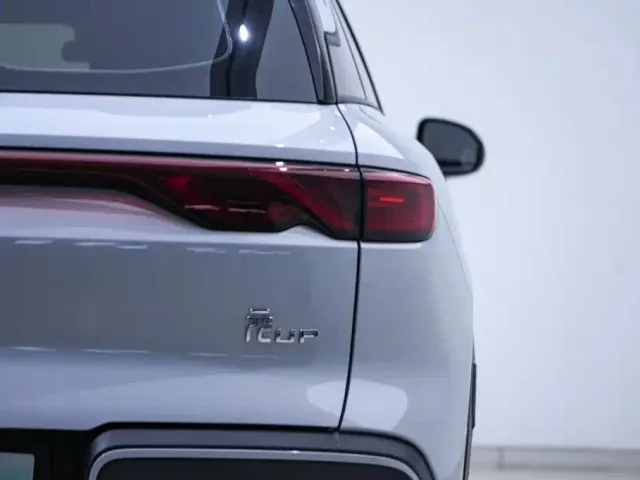 BYD Yuan UP — Фото автомобиля 18