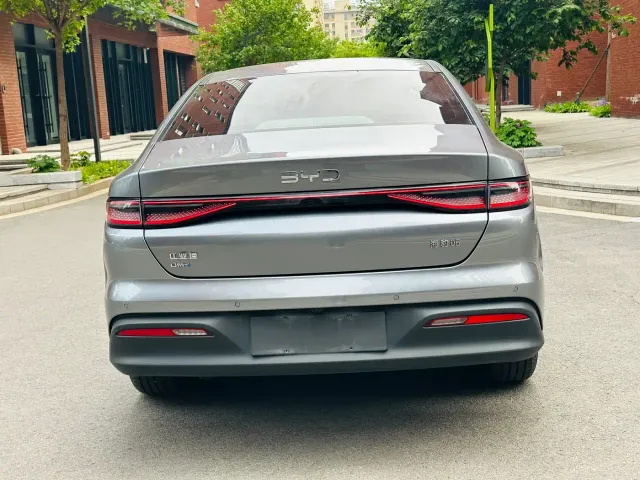 BYD Seal 05 DM-i — Фото автомобиля 7