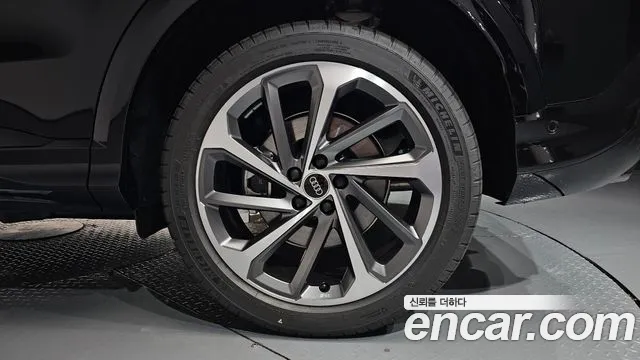 Audi Q5 40 TFSI quattro Sportback S Line — Фото автомобиля 19