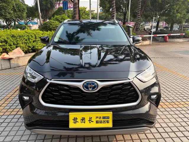 Toyota Highlander — Фото автомобиля 2