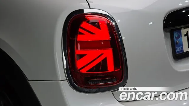 Mini Cooper Cooper 5 дверей Classic — Фото автомобиля 22