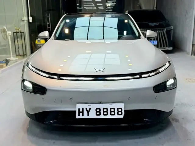 Xpeng P7 — Фото автомобиля 2