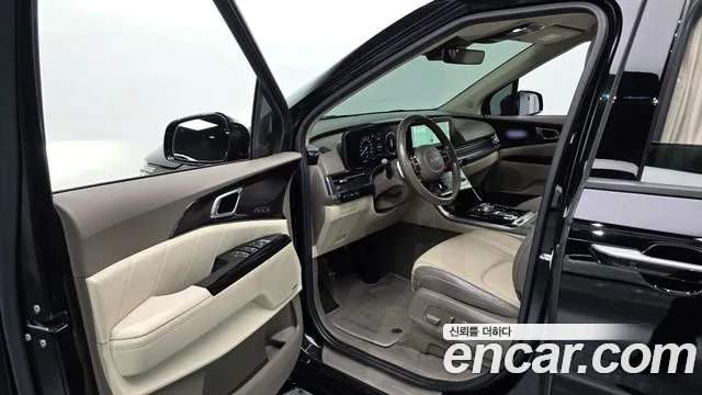 Kia Carnival Generation 4 — Фото автомобиля 10