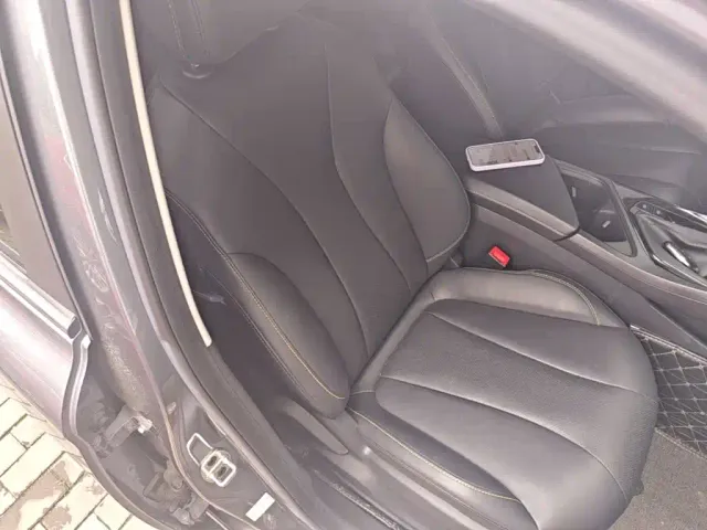 Roewe i5 — Фото автомобиля 24