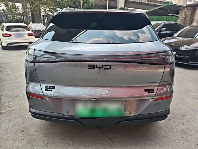 BYD Sealion 06 — Фото автомобиля 3