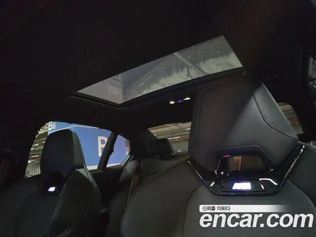 BMW i5 G60 — Фото автомобиля 11